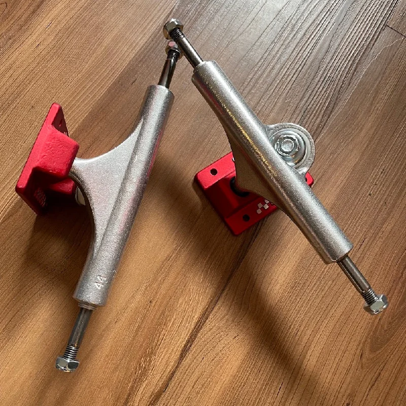 ACE - Classic Red Skateboard Trucks